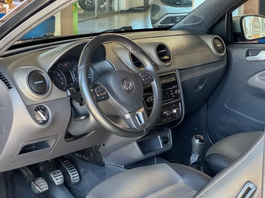 Volkswagen VW - VolksWagen Saveiro CROSS 1.6 T.Flex 16V CD 2015 — foto 4